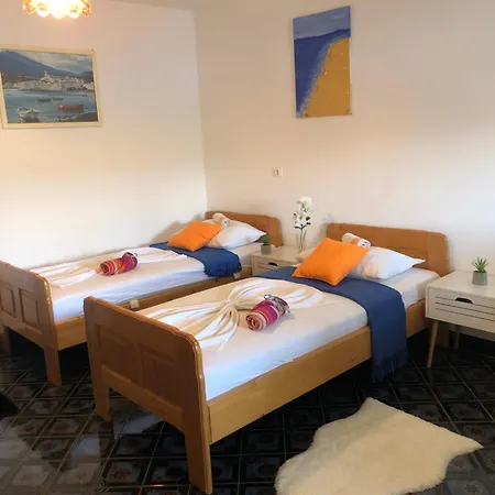 Anton Apartment Pag Town