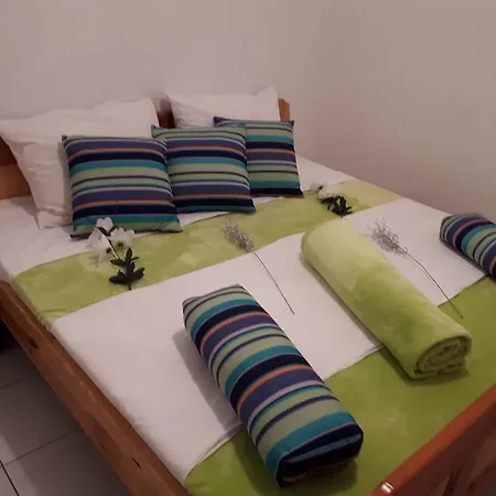 Anton Apartment *