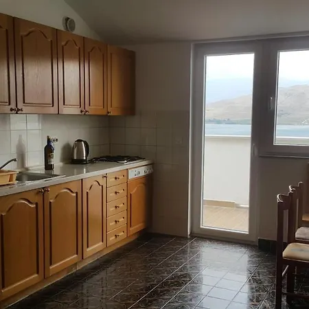 Anton Apartment