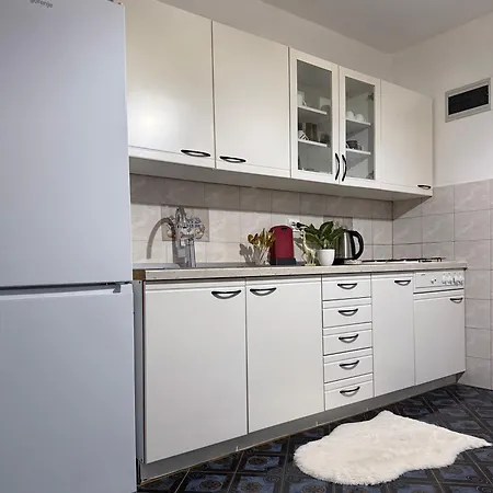 Apartment Anton Pag Town