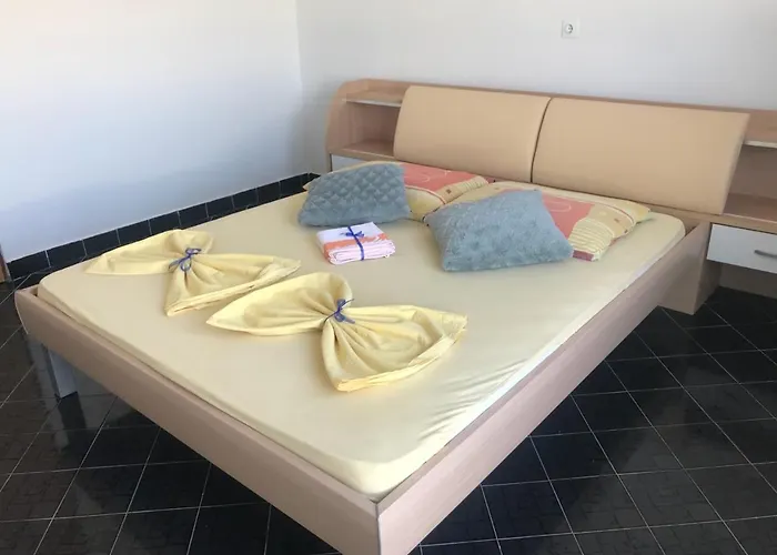 Apartamento Anton Pag Town